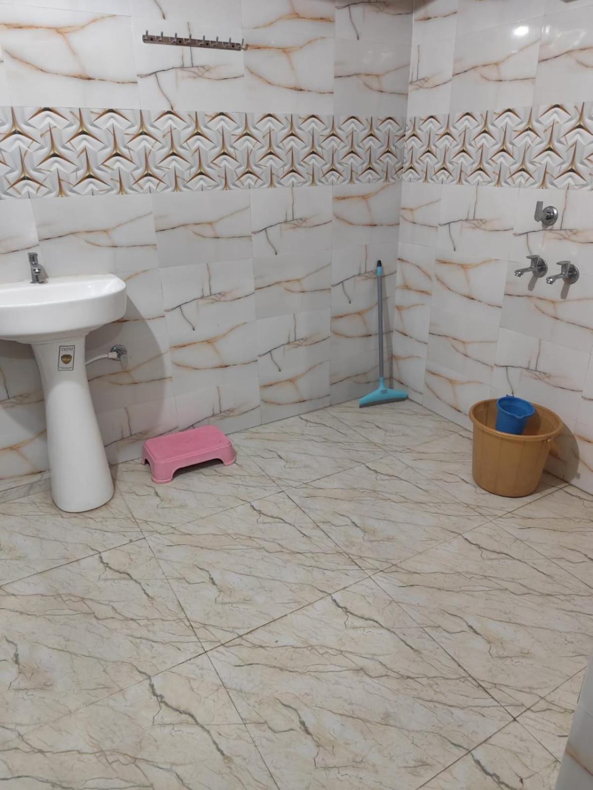 Homestay Comfort Villa Rāmpur Exterior foto